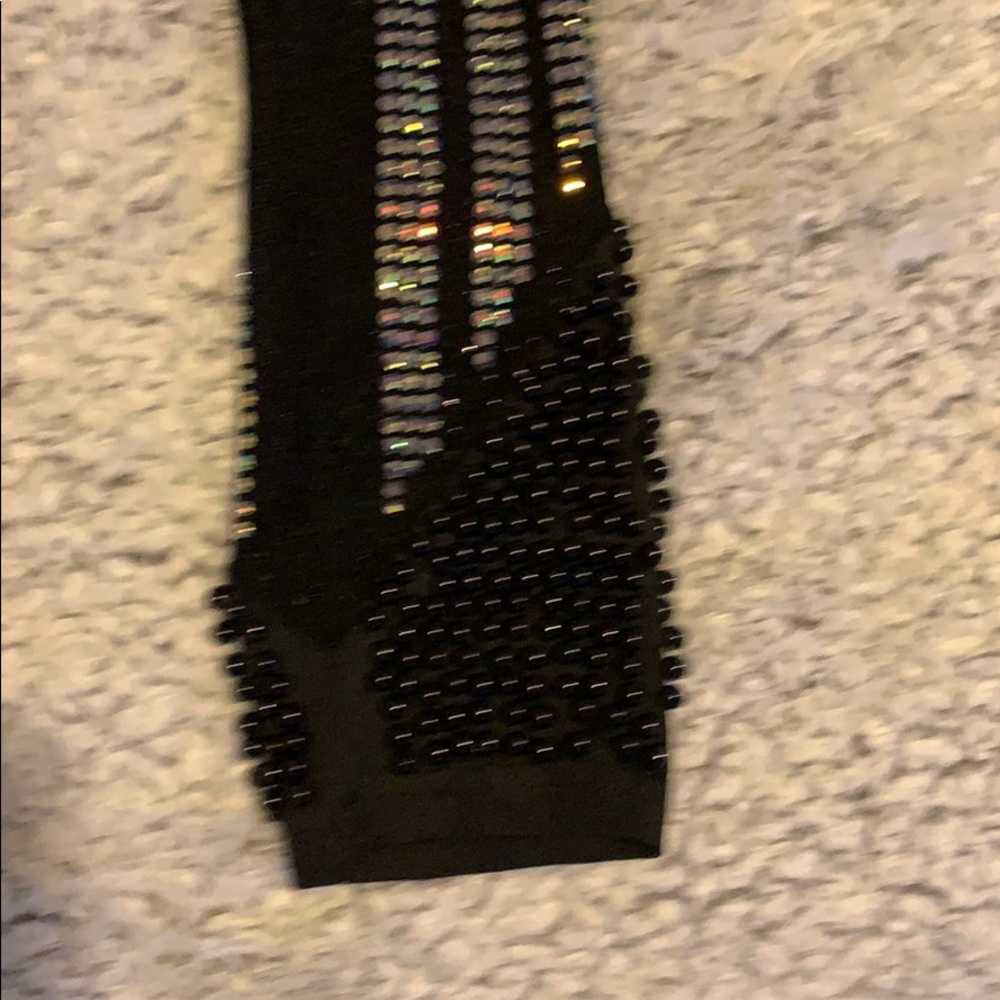 Too small - Picture 4 of 4